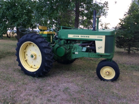 Rick’s 1957  720  John Deere Diesel