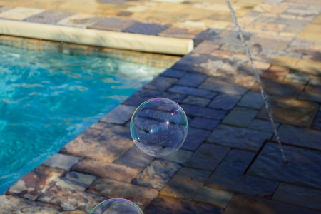 Pool and bubble