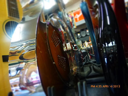 Guitars Luminous Reflection