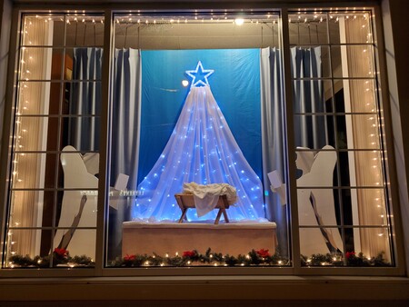 Lana's Custom Draperies and Blinds