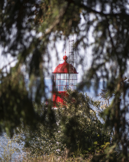 Peek-a-boo lighthouse