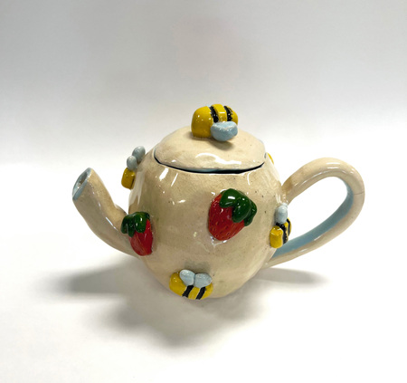 Tea-riffic Bees and Berries 