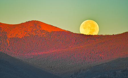 Moonset over the mountains