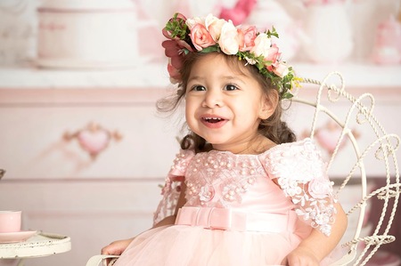 Entry image for Izabella. Clicking this image will show a larger photo