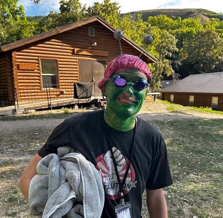 Entry image for Kesem Alien. Clicking this image will show a larger photo