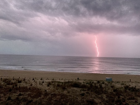 Entry image for Lightning Strike . Clicking this image will show a larger photo