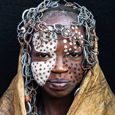 Entry image for African Queen. Clicking this image will show a larger photo