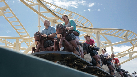Hair up, hands up, scream on!