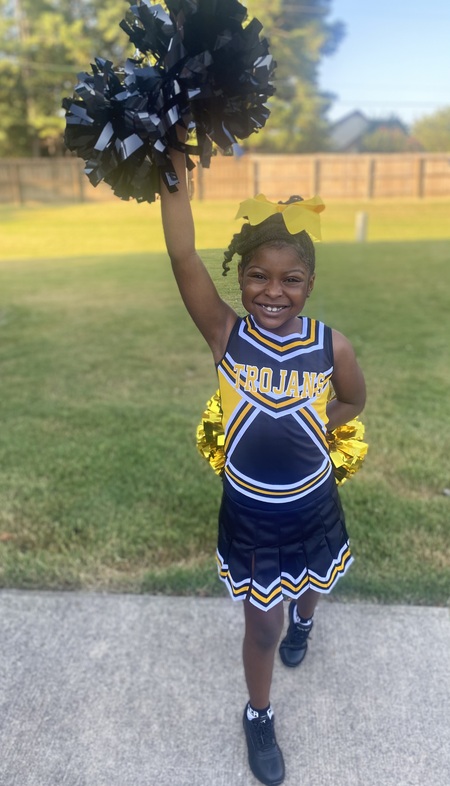 Entry image for Lia Mendy . Clicking this image will show a larger photo