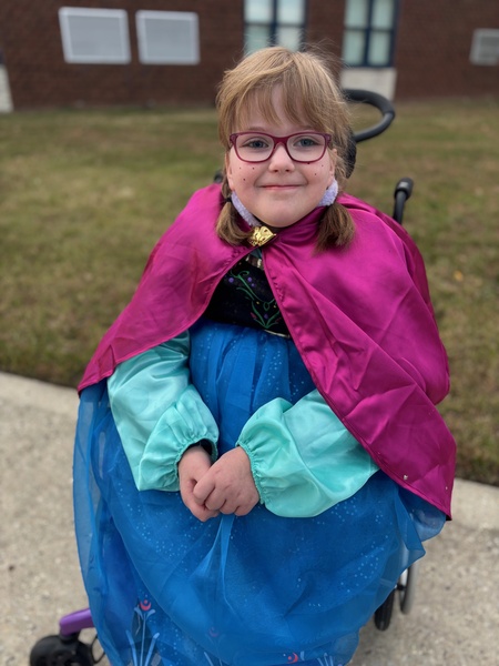 Entry image for Hannah Csaszar. Clicking this image will show a larger photo