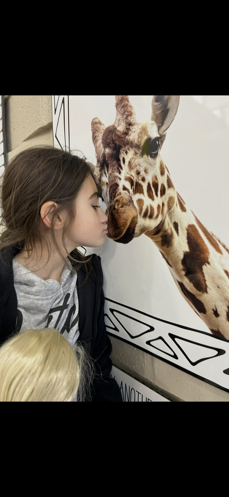 Entry image for Kissyface. Clicking this image will show a larger photo