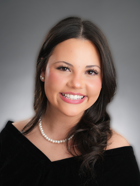 Entry image for Emma Steele. Clicking this image will show a larger photo