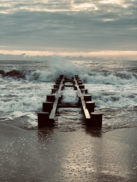 Entry image for Threshold. Clicking this image will show a larger photo