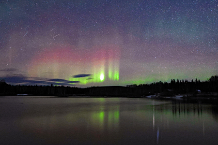 Entry image for Aurora Spikes. Clicking this image will show a larger photo