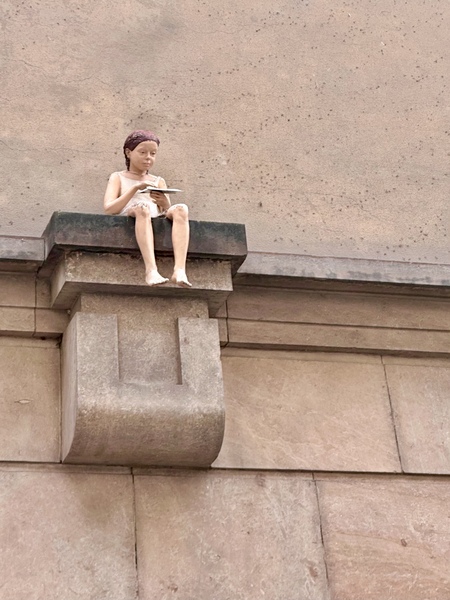 Entry image for On the Ledge. Clicking this image will show a larger photo