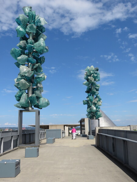 Entry image for Chihuly Crystal Towers, Museum of Glass. Clicking this image will show a larger photo